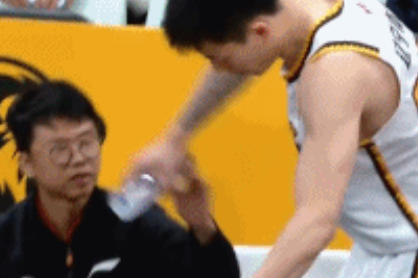 廣廈逆襲！遼寧男籃新賽季首戰(zhàn)失利遭遇慘敗